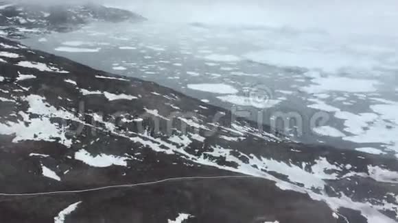 格陵兰冰峡湾的空中景观视频的预览图