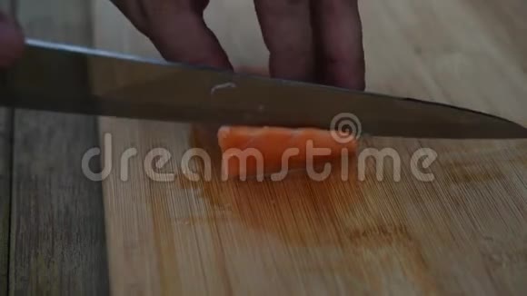 亚洲厨师切片日本食物刺鱼视频的预览图