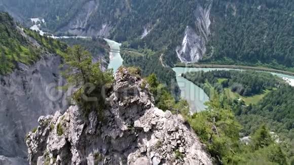 河谷河景瑞士景观空中4k视频的预览图