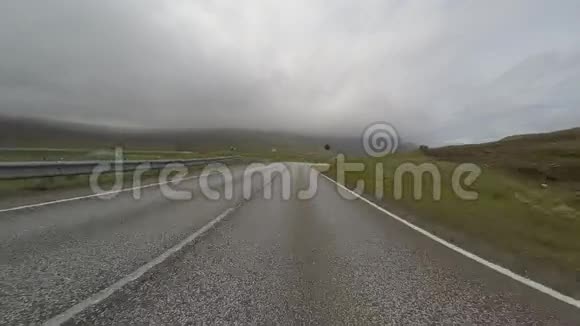 法罗群岛的公路旅行视频的预览图