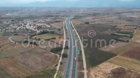 空中道路景观自然场景视频的预览图