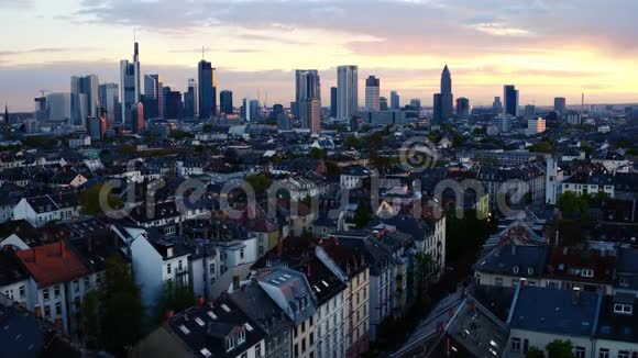 德国法兰克福的城市景观和天际线视频的预览图