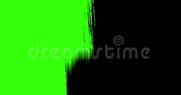 多抽象泼墨颜料刷水平笔画黑色过渡色上关键绿色屏幕背景动画视频的预览图