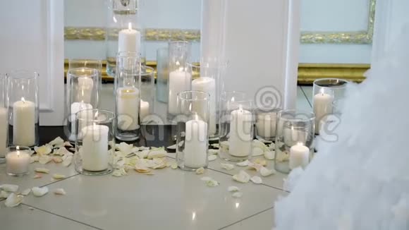 婚礼上的蜡烛装饰视频的预览图