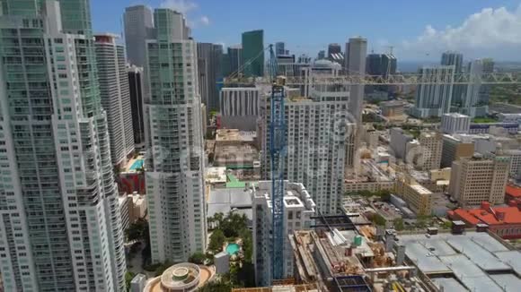 迈阿密市中心的摩天大楼视频的预览图
