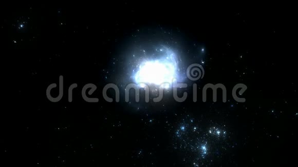 在深空的星云和星域中飞行视频的预览图