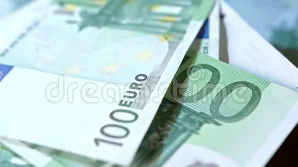 一桌百欧元钞票视频的预览图