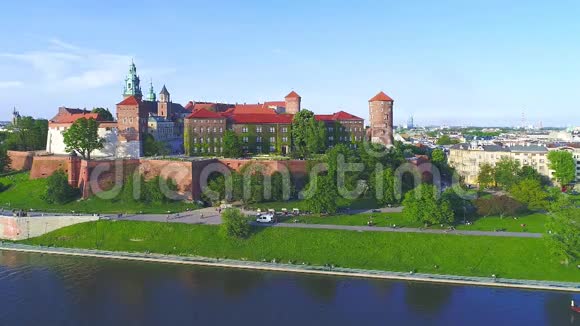 瓦维尔城堡克拉科夫波兰空中全景视频的预览图