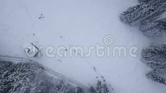 空中山体景观视频的预览图