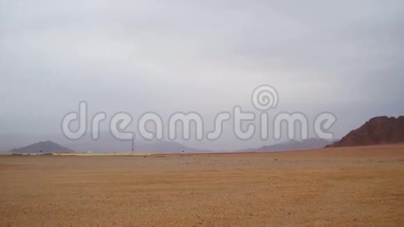 埃及沙漠沙和山脉视频的预览图