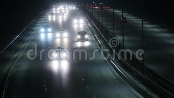 立陶宛维尔纽斯的夜间交通视频的预览图