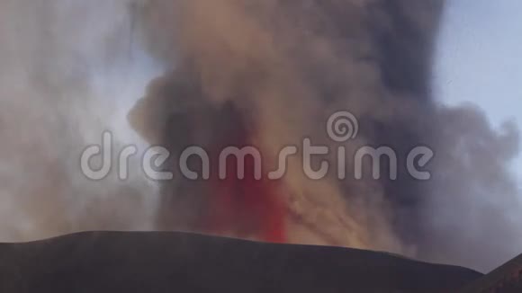 火山埃特纳喷发视频的预览图