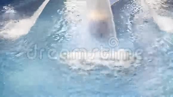 水疗水疗瀑布喷射视频的预览图