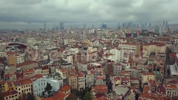 飞越土耳其伊斯坦布尔的城市视频的预览图