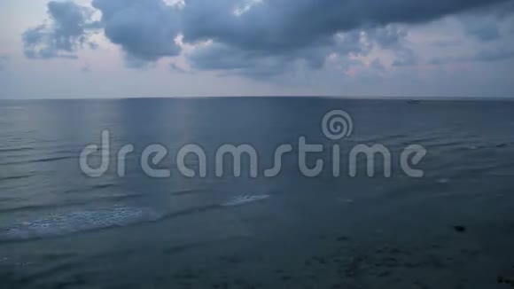 海上的热带日落视频的预览图