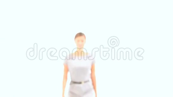 女商人走路视频的预览图