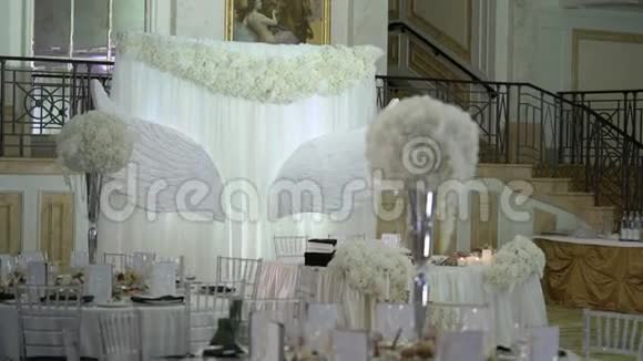 婚礼的餐厅装饰视频的预览图