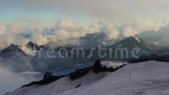 埃尔布鲁斯山全景视频的预览图