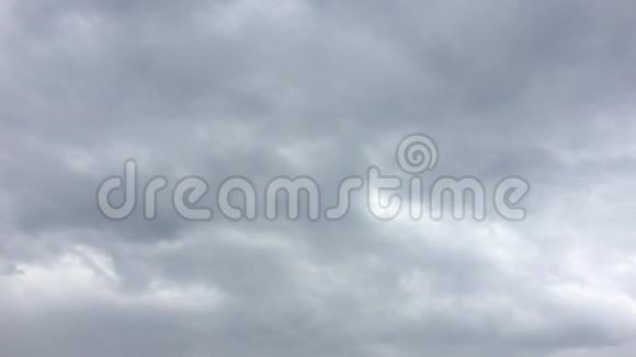 美丽的蓝天有云的背景天空云天空有云天气自然云蓝视频的预览图