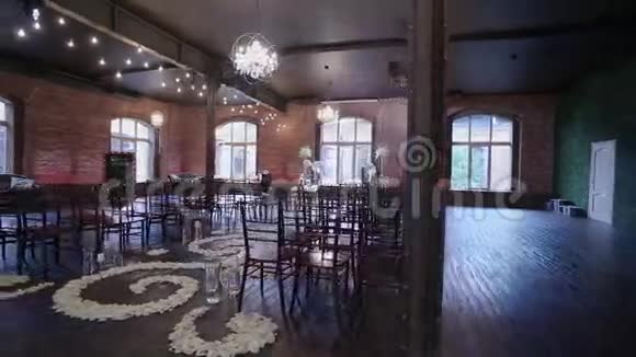 婚礼装饰在室内视频的预览图