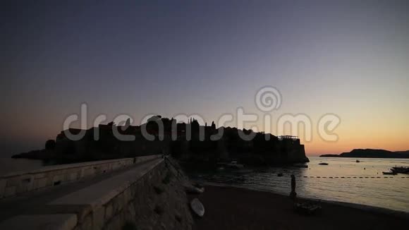 斯维蒂斯特凡岛日落时近景黑山亚得里亚视频的预览图