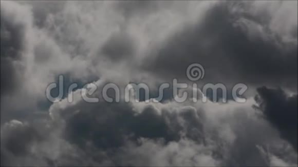 德国柏林和勃兰登堡的夏季云视频的预览图