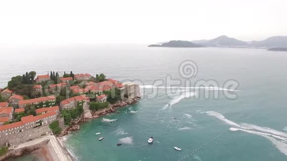 斯维蒂斯特凡岛航拍黑山视频的预览图