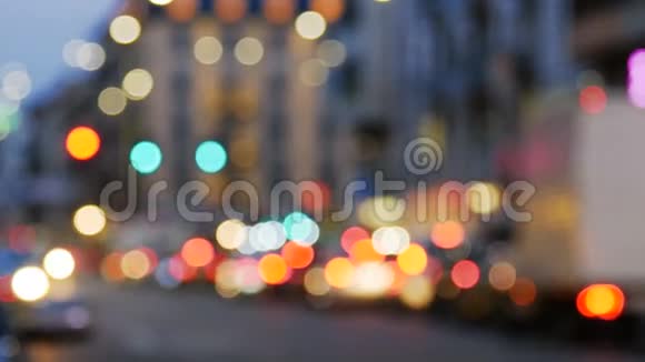 夜间城市灯光及交通背景视频的预览图