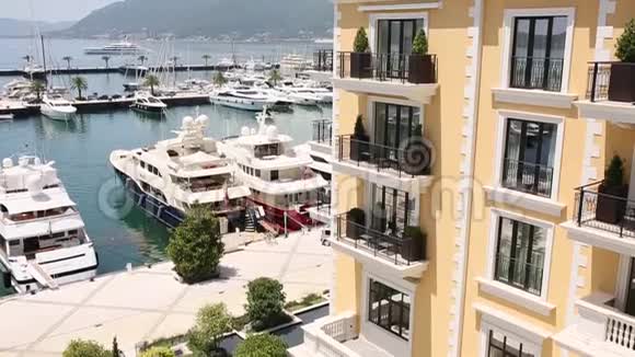 摄政酒店蒂瓦特黑山波尔图黑山地区视图视频的预览图