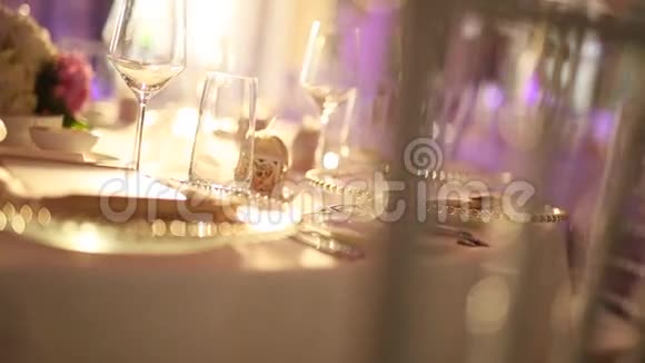 出席婚宴表格设置婚礼装饰视频的预览图