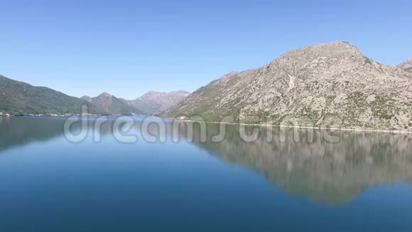 黑山的科托尔湾空中射击视频的预览图