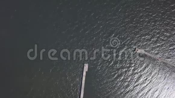 港口罗哈拉托维亚空中观景乡村无人机顶景4KUHD视频视频的预览图
