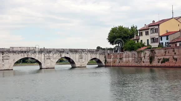 意大利里米尼大桥视频的预览图