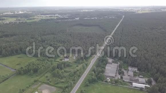 鸟瞰乡村无人机顶景4K超高清视频视频的预览图