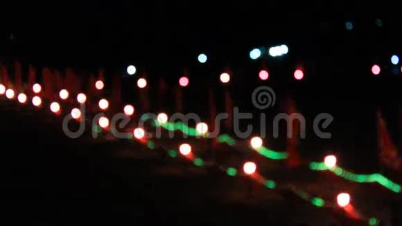 传统节日中的浮灯视频的预览图