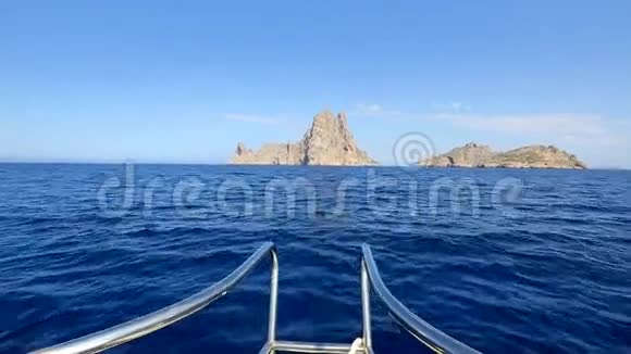 地中海蓝色的帆船视频的预览图