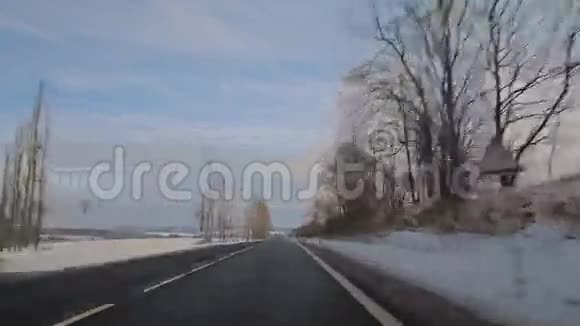 捷克共和国的冬季公路视频的预览图