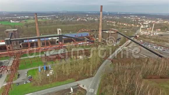 佐勒维林煤矿工业综合体视频的预览图