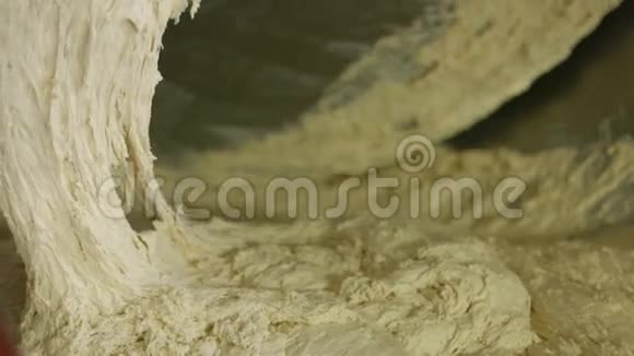 工业面包酵母面团视频的预览图