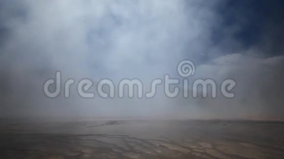 黄石国家公园大柱状泉视频的预览图