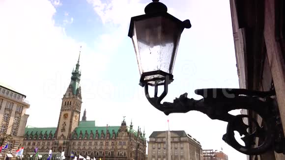 建立汉堡市政厅和市场的镜头视频的预览图