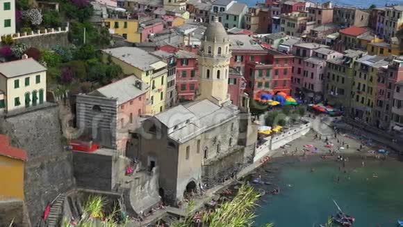 从山上俯瞰意大利的维纳斯扎超高清4K实时视频的预览图