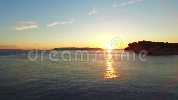 美丽的日落在达尔马提亚克罗地亚视频的预览图