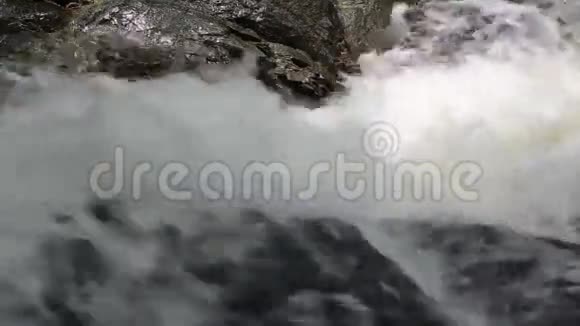 高茶茂瀑布视频的预览图