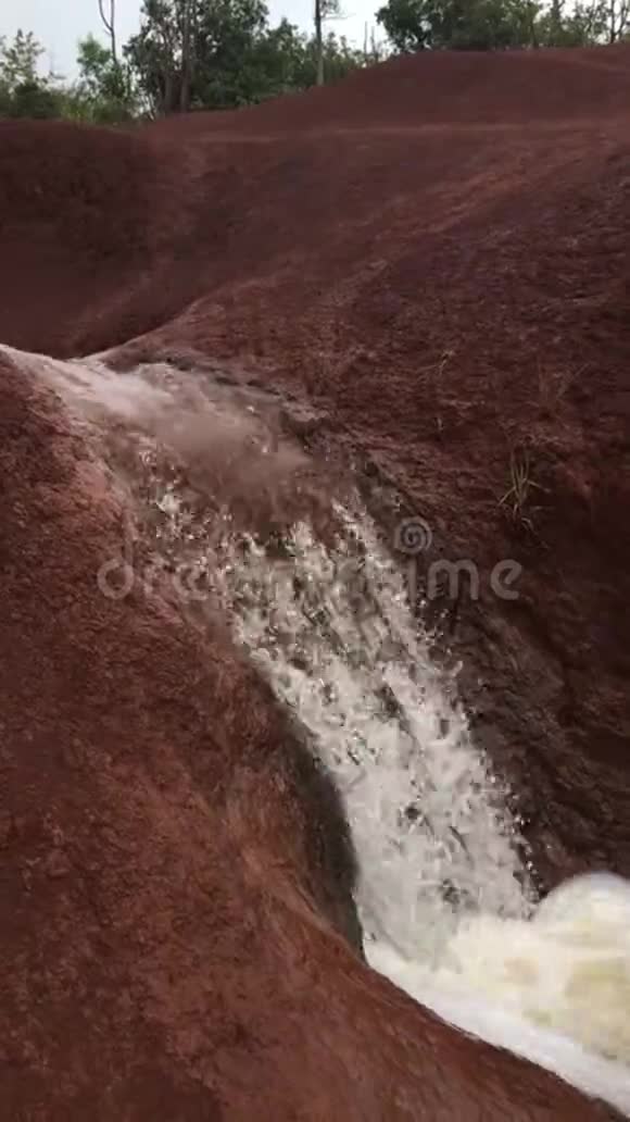 夏威夷考艾岛上的怀美亚峡谷视频的预览图