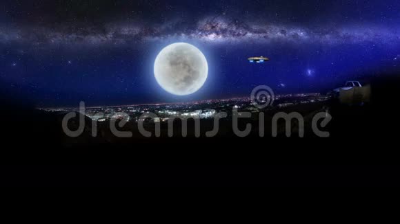 夜间在吉达市上空的ET飞机和UFO视频的预览图