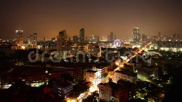 曼谷城市景观飞行酒店屋顶交通街道全景4k时间间隔泰国视频的预览图