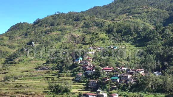 菲律宾Banaue山上的许多房子视频的预览图