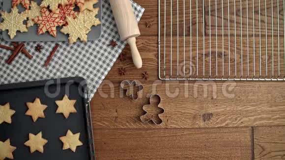 烤饼干是圣诞节的传统视频的预览图