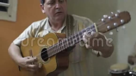 安平古巴音乐组视频的预览图